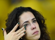 开云平台-包含巴西女子足球赛场热情高涨，球迷狂热呐喊的词条