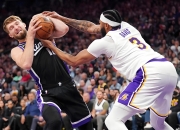 开云体育官网-湖人B队鏖战爵士，福克斯一己之力扛起全队的简单介绍