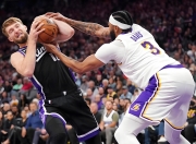 开云体育官网-湖人B队鏖战爵士，福克斯一己之力扛起全队的简单介绍