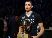 开云官方app入口-横扫之夜，上海男篮的团队胜利与利拉德式高光启示