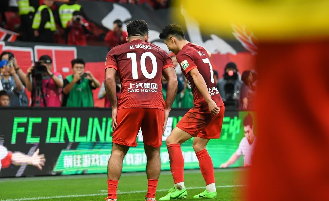 智利险胜塞内加尔,萨内三分雨点燃全场的简单介绍 智利险胜塞内加尔,萨内三分雨点燃全场的简单介绍