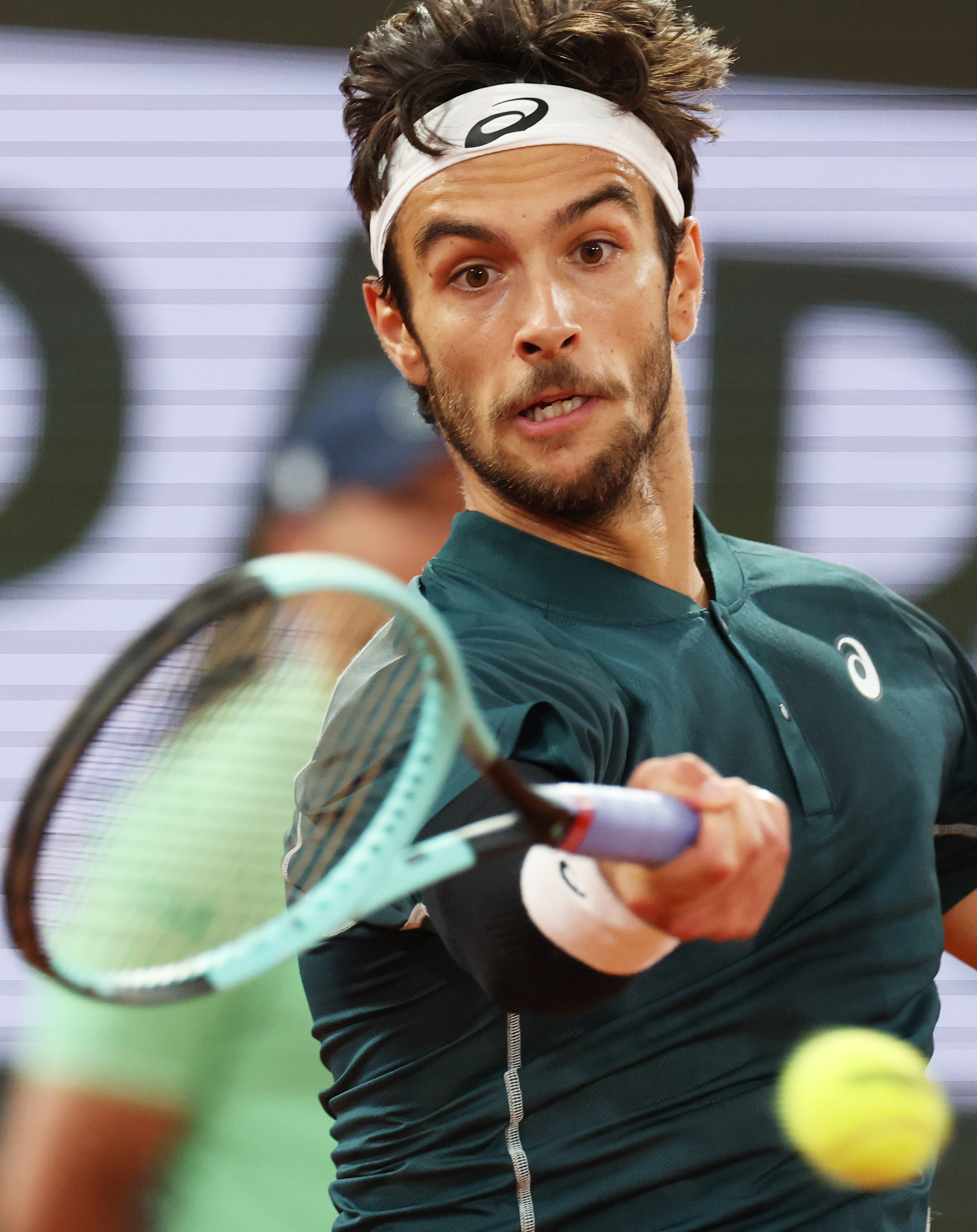 包含美国网球队完胜法国网球队，阿尔卡拉斯绝境逆转的词条