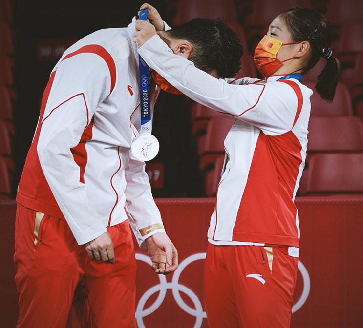 奥地利队逆转英格兰队，许昕带队取胜的简单介绍