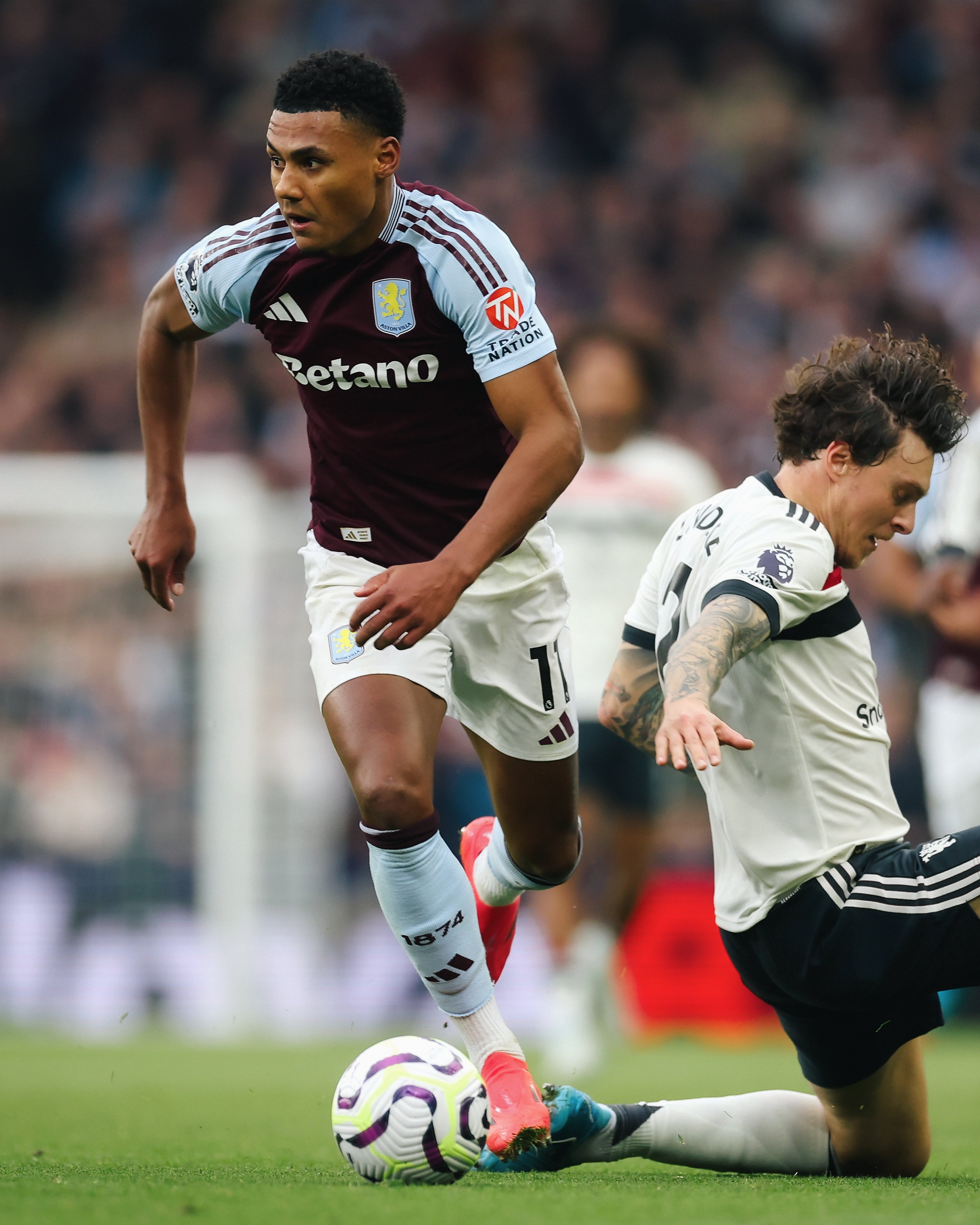 阿拉维斯门将扑出关键点球，帮助球队获胜