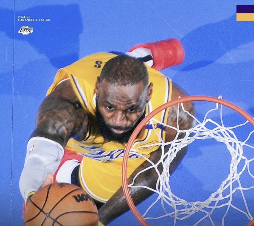 詹姆斯砍下三双,湖人轻松取胜 詹姆斯砍下三双,湖人轻松取胜