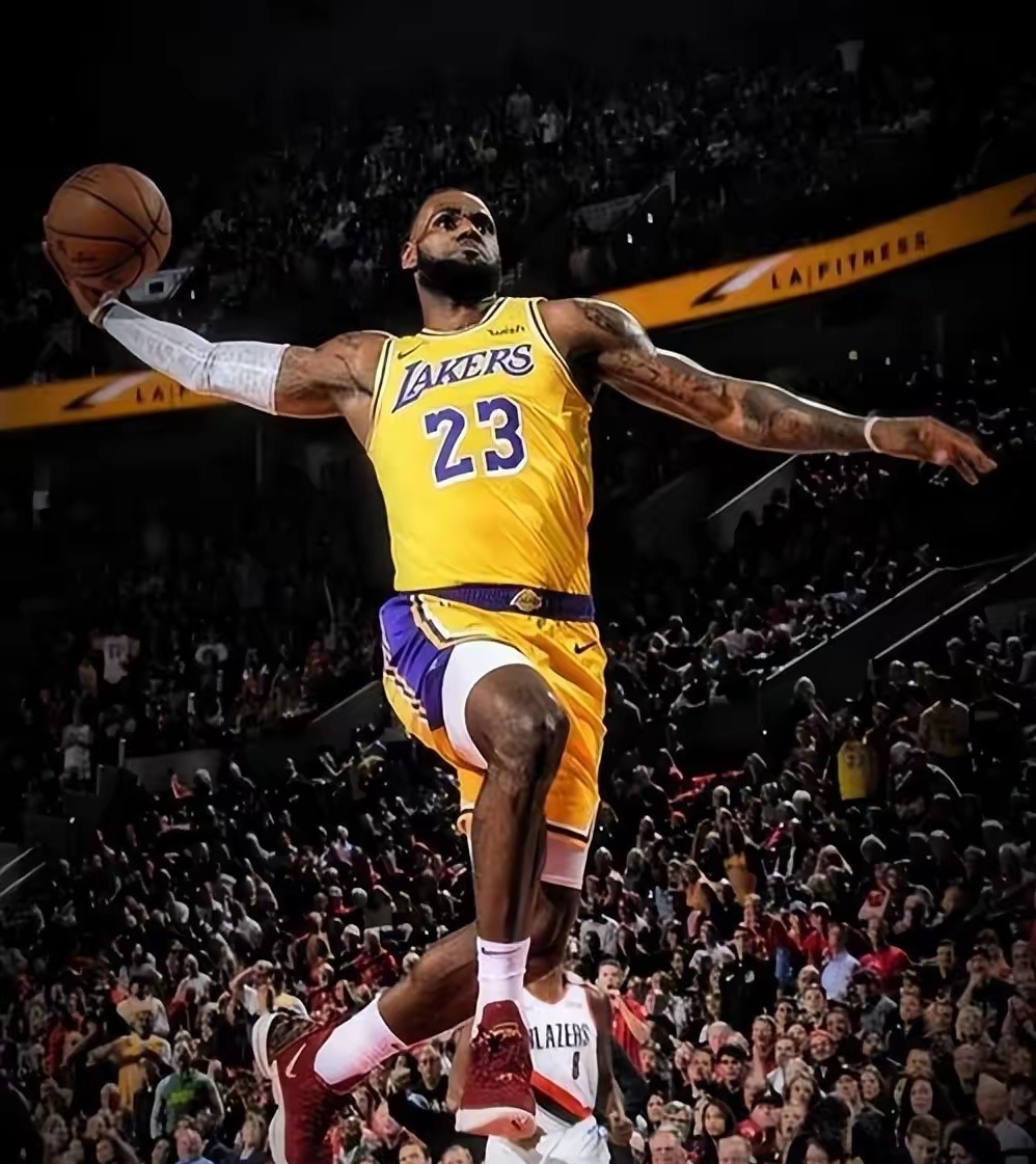 詹姆斯顶替科怀利昂尼，领先半个身位的简单介绍