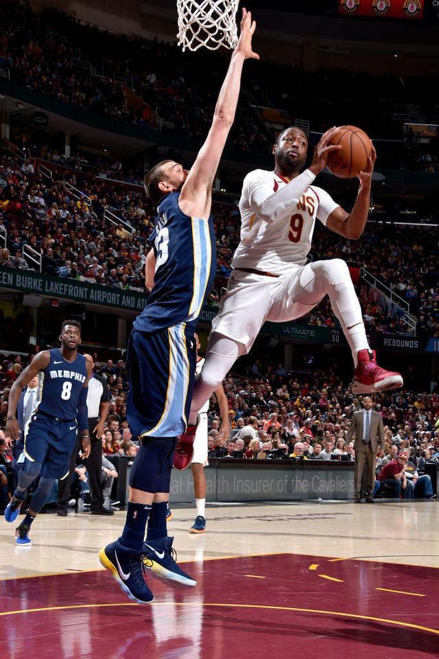 关于骑士主场不敌强队，存在明显短板的信息