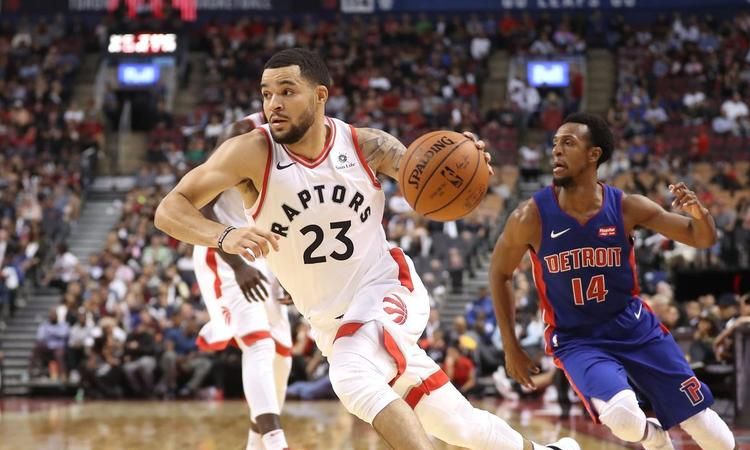 包含猛龙客场逆转黄蜂，继续保持不败的词条